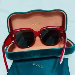 Gucci | Accessories | Gucci Red Sunglasses With Teal Case  display picture 2